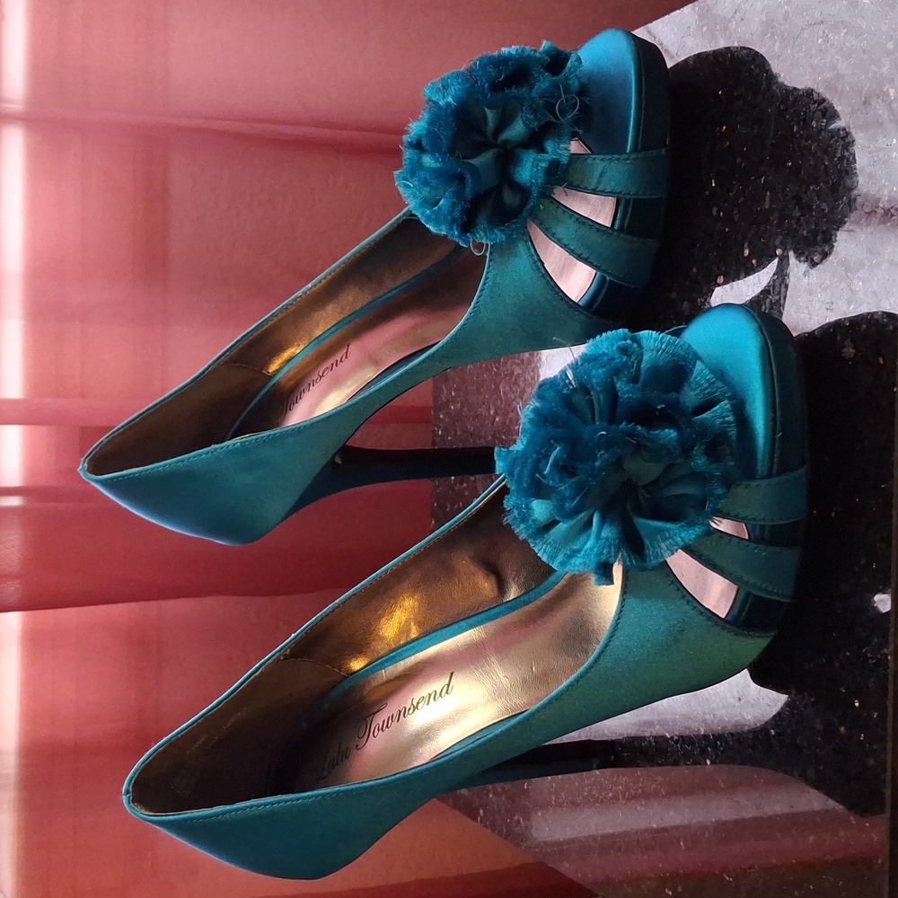 Lulu Townsend Turquoise Flower Heels